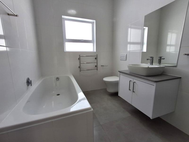 3 Bedroom Property for Sale in Golden Mile Western Cape